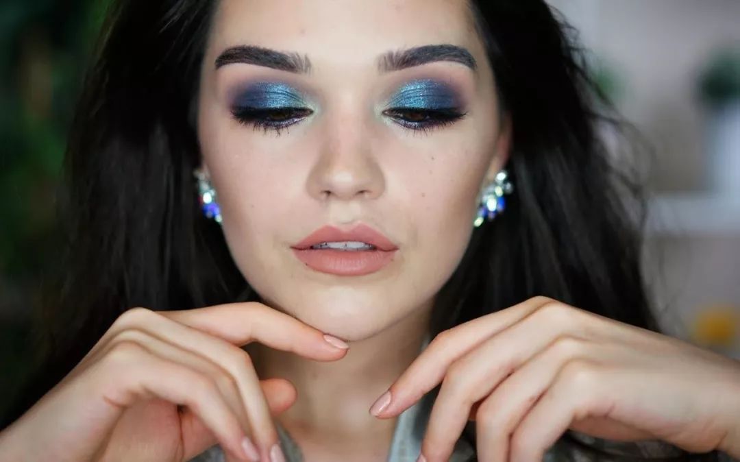 藍(lán)眼睛明星的趣味日常